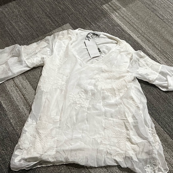 White embroidered blouse - Picture 3 of 4